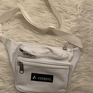 white everest fannypack